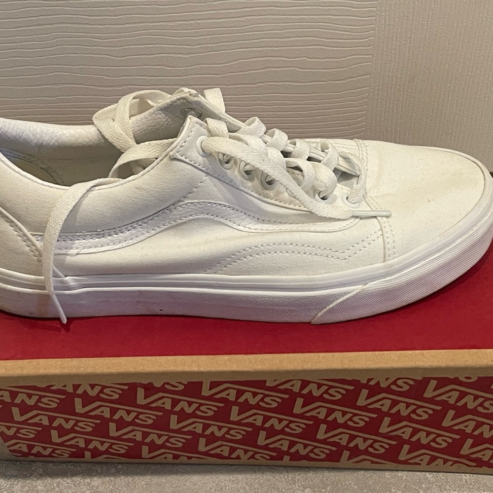 Vans Classic White Low-Top Sneakers